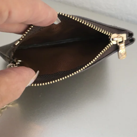 Louis Vuitton Pochette Clés Monogram Key Holder with Gold Accents - Picture 6 of 9